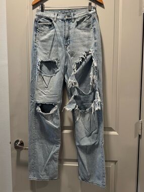 AE Distressed Baggy Jean